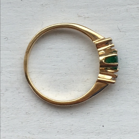 14K Gold Emerald and Diamond Ring 💍 - Picture 5 of 7